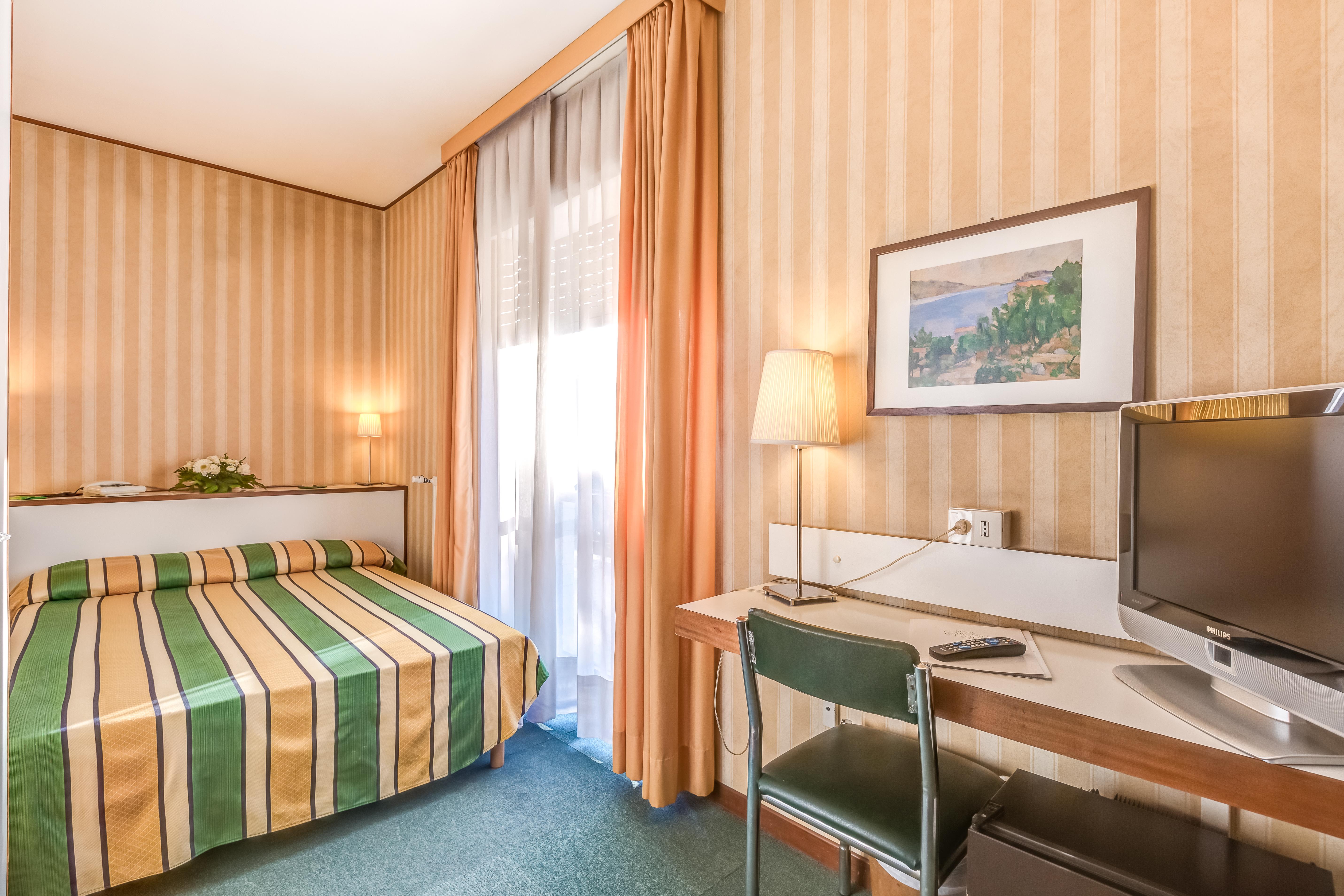 Hotel Giardino D'Europa Рим Экстерьер фото